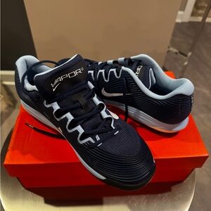 Nike Vapor 12 Men’s Tennis Shoes – Size 9 – New in Box
